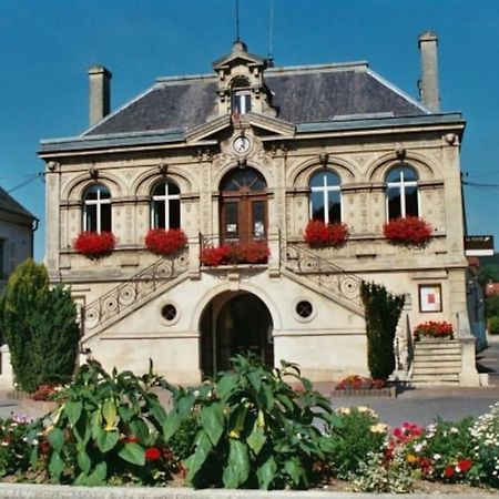 Au Coeur De Bruyeres Lejlighed Eksteriør billede